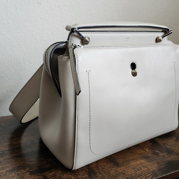 Fendi Cream Leather Dotcom Shoulder Bag Medium - Picture 4 of 16